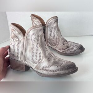 Sterling River Embroidered R-Toe Western Cowgirl Boots Booties Size 7